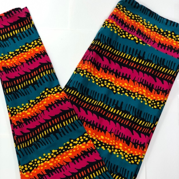 🖤TC PRINT LEGGINGS💕 - Picture 3 of 6